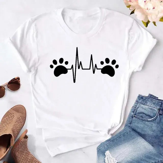 Cute Women's Dog Mom Graphic T-Shirt